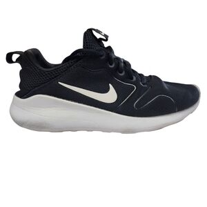 Nike Womens Black‎ and White Sneakers Size 8